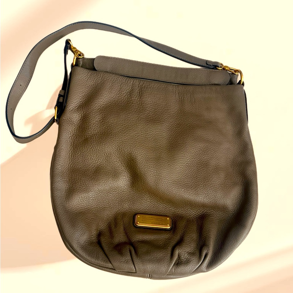 Marc Jacobs Puma Taupe Italian Leather Shoulder Bag M0005340